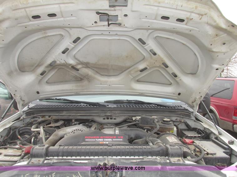 image for item H4718 2005 Ford F350 Super Duty XL SuperCab pickup truck