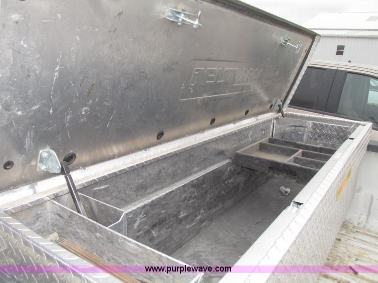 image for item H4718 2005 Ford F350 Super Duty XL SuperCab pickup truck