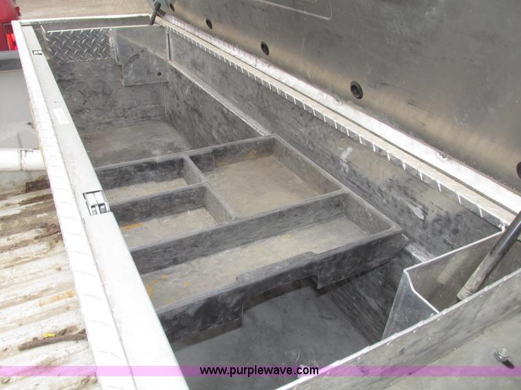 image for item H4718 2005 Ford F350 Super Duty XL SuperCab pickup truck