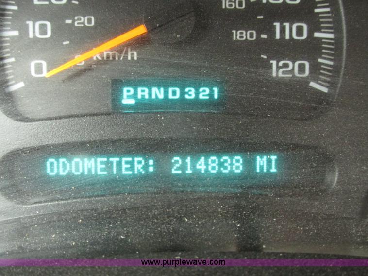 image for item H4725 2003 Chevrolet Silverado 1500 LS Ext. cab pickup truck