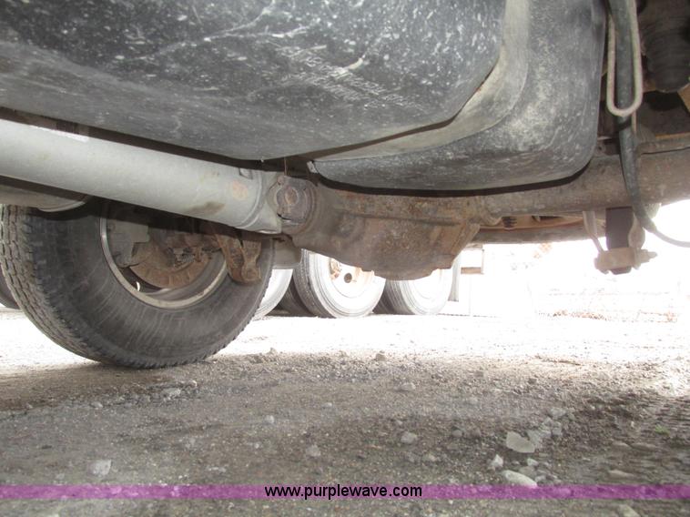 image for item H4725 2003 Chevrolet Silverado 1500 LS Ext. cab pickup truck