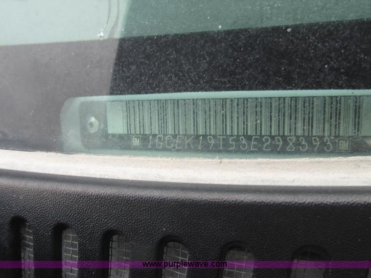 image for item H4725 2003 Chevrolet Silverado 1500 LS Ext. cab pickup truck