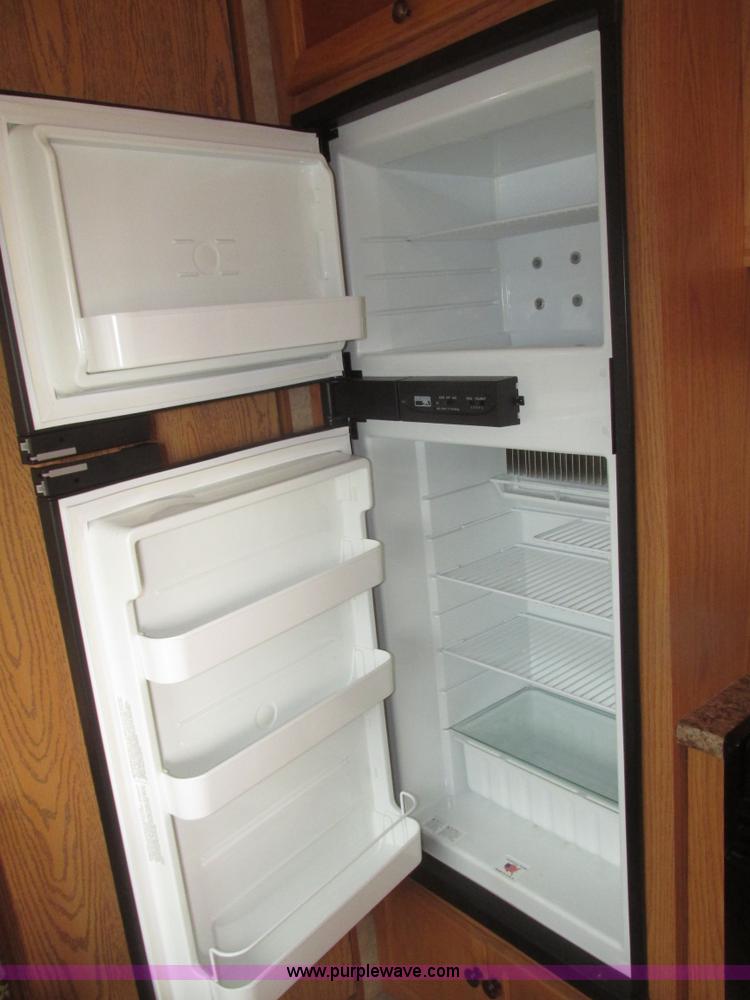 image for item H4731 2011 Heartland Trail Runner 22 camper