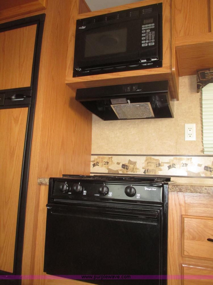 image for item H4731 2011 Heartland Trail Runner 22 camper