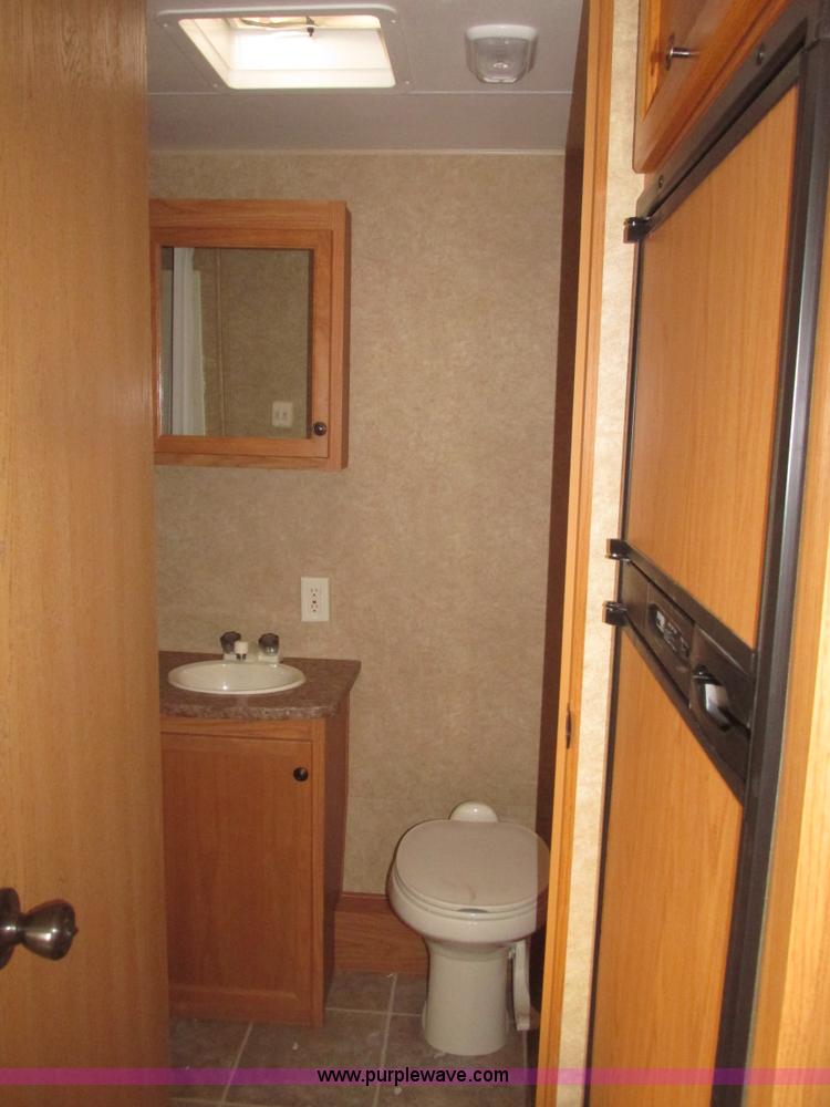 image for item H4731 2011 Heartland Trail Runner 22 camper