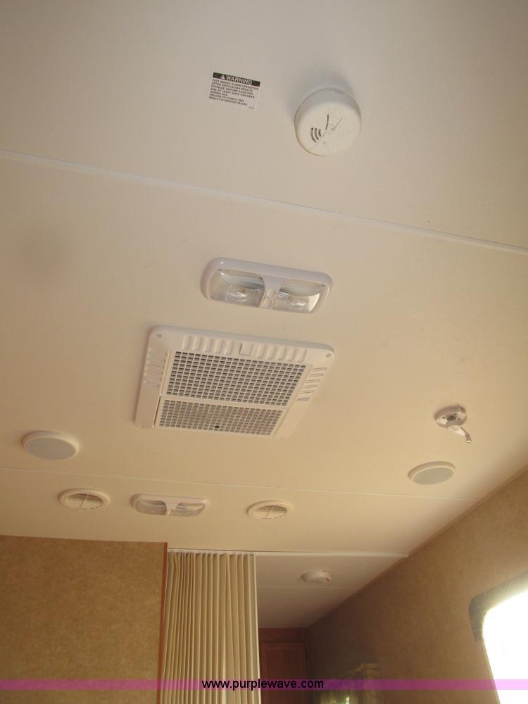 image for item H4731 2011 Heartland Trail Runner 22 camper