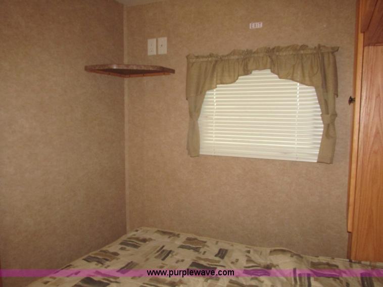 image for item H4731 2011 Heartland Trail Runner 22 camper