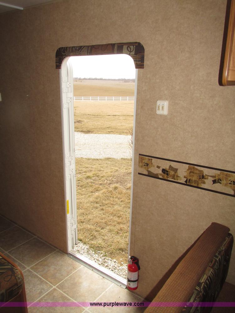 image for item H4731 2011 Heartland Trail Runner 22 camper