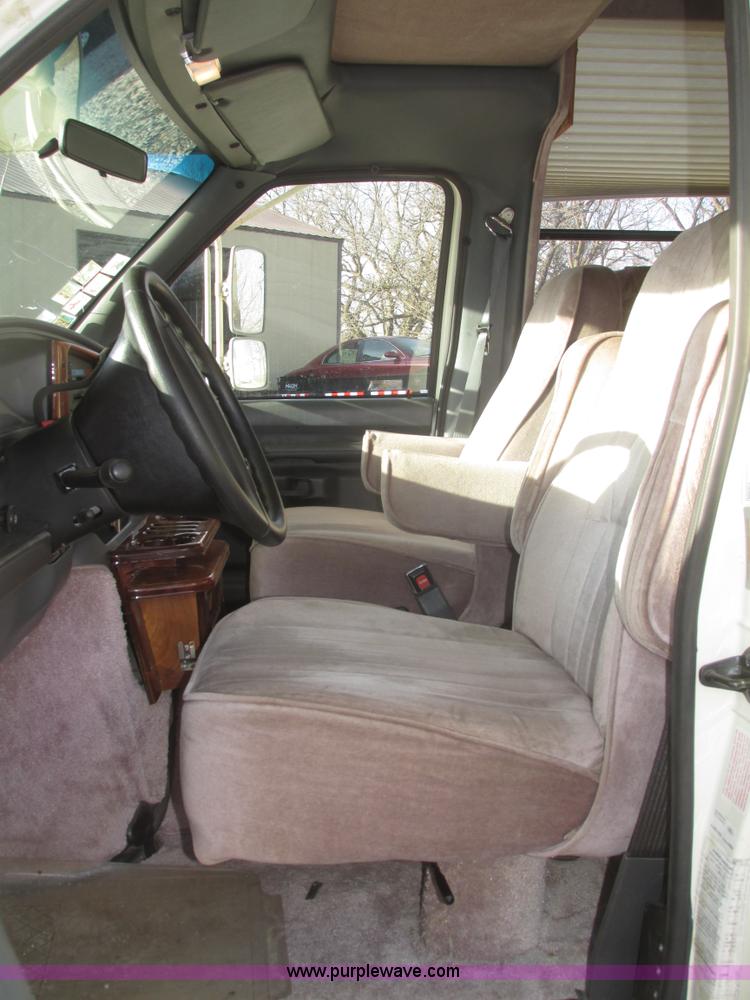 image for item H4735 1993 Ford Econoline E350 Dutchman 30' RV