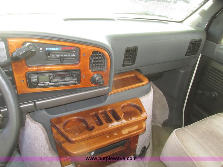 image for item H4735 1993 Ford Econoline E350 Dutchman 30' RV