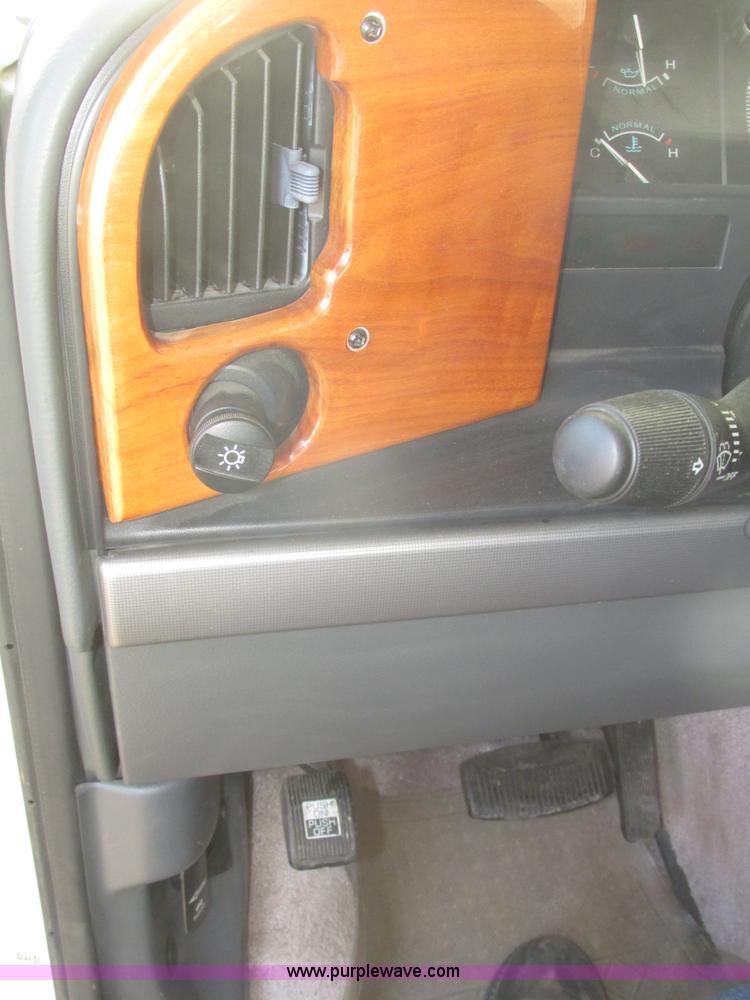 image for item H4735 1993 Ford Econoline E350 Dutchman 30' RV