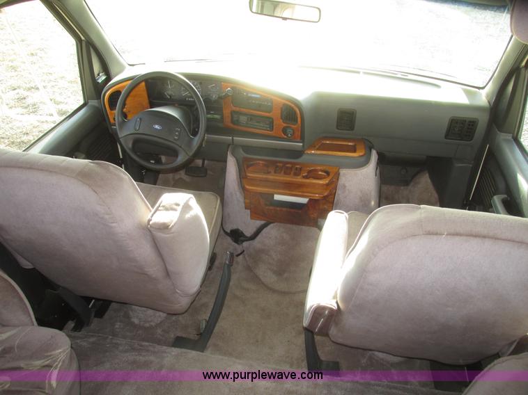 image for item H4735 1993 Ford Econoline E350 Dutchman 30' RV