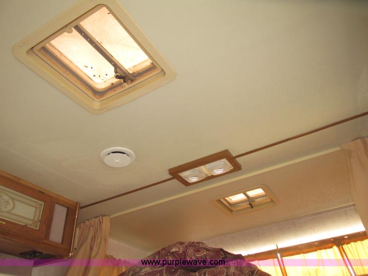 image for item H4735 1993 Ford Econoline E350 Dutchman 30' RV