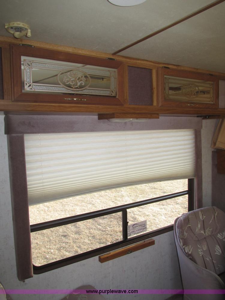 image for item H4735 1993 Ford Econoline E350 Dutchman 30' RV