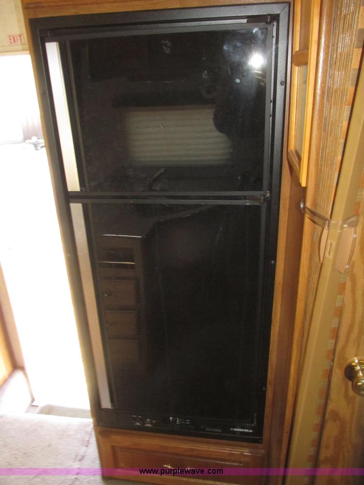 image for item H4735 1993 Ford Econoline E350 Dutchman 30' RV