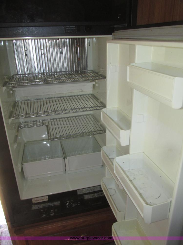 image for item H4735 1993 Ford Econoline E350 Dutchman 30' RV