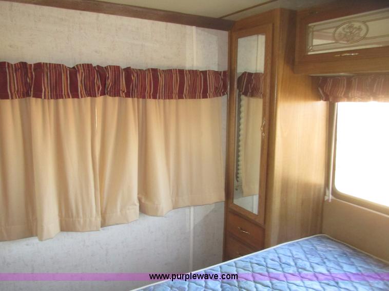 image for item H4735 1993 Ford Econoline E350 Dutchman 30' RV