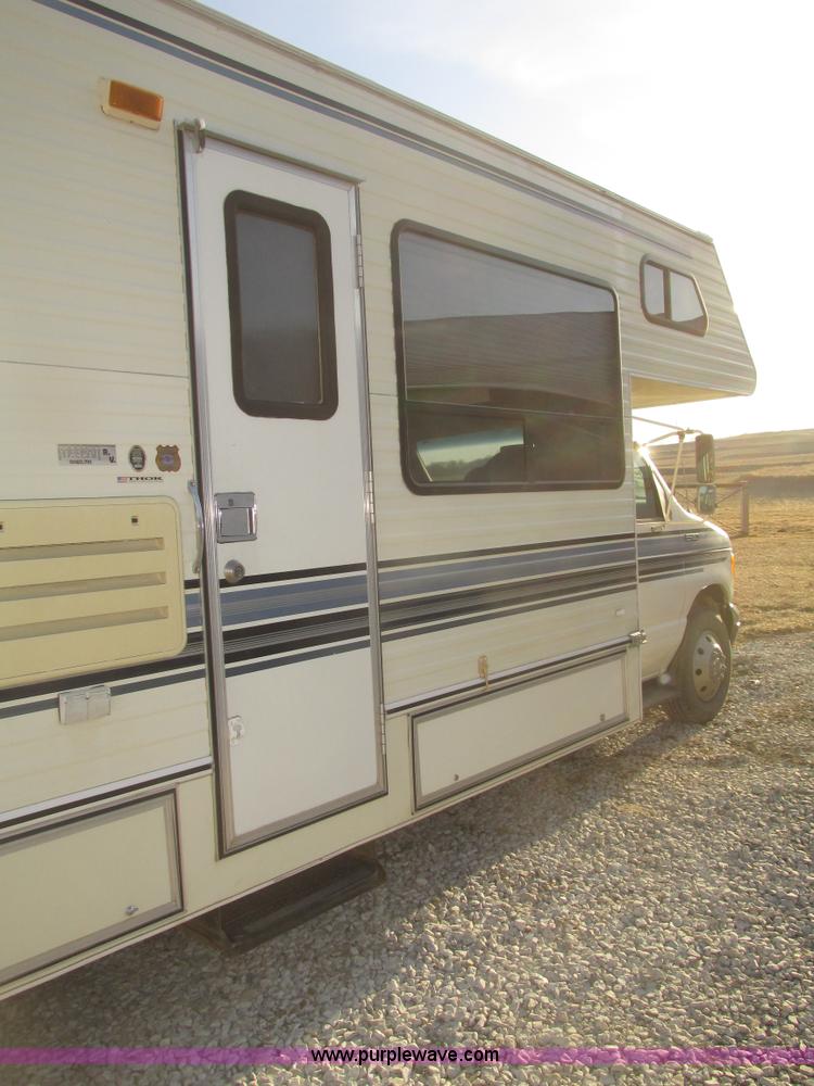 image for item H4735 1993 Ford Econoline E350 Dutchman 30' RV