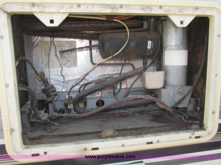 image for item H4735 1993 Ford Econoline E350 Dutchman 30' RV