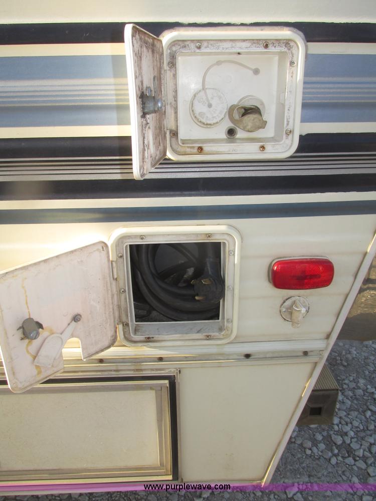 image for item H4735 1993 Ford Econoline E350 Dutchman 30' RV