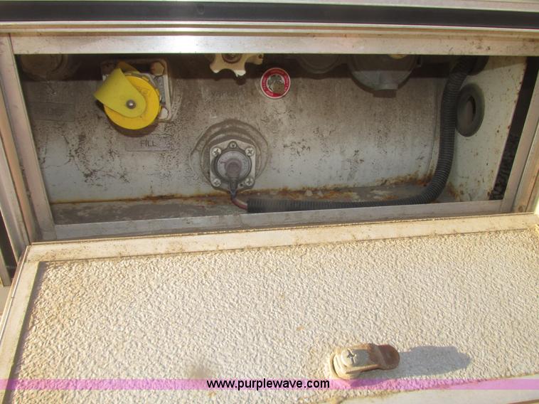 image for item H4735 1993 Ford Econoline E350 Dutchman 30' RV