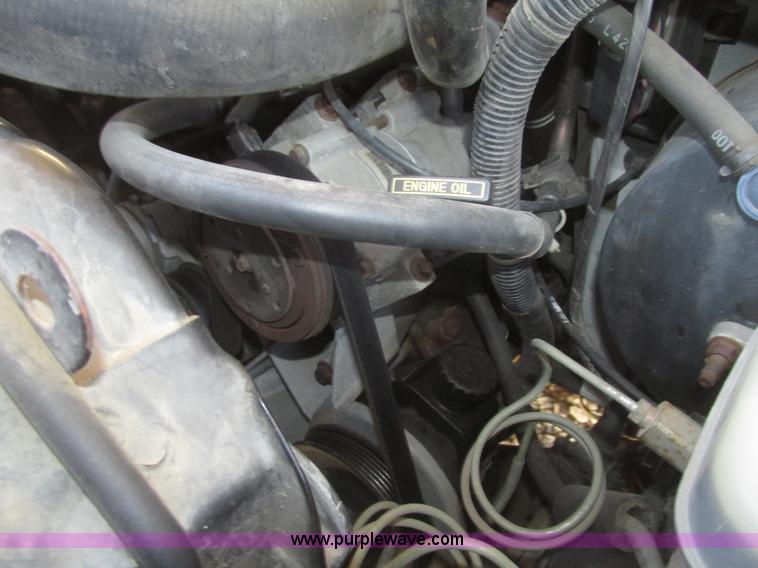 image for item H4735 1993 Ford Econoline E350 Dutchman 30' RV