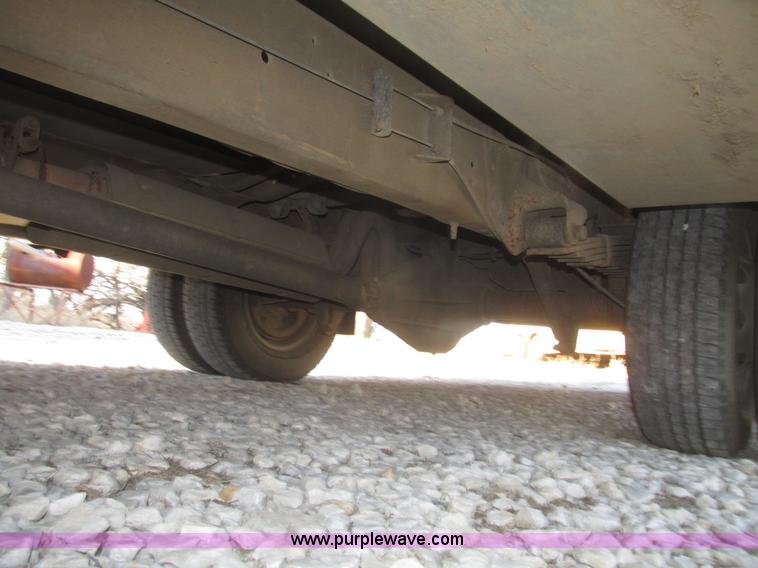 image for item H4735 1993 Ford Econoline E350 Dutchman 30' RV