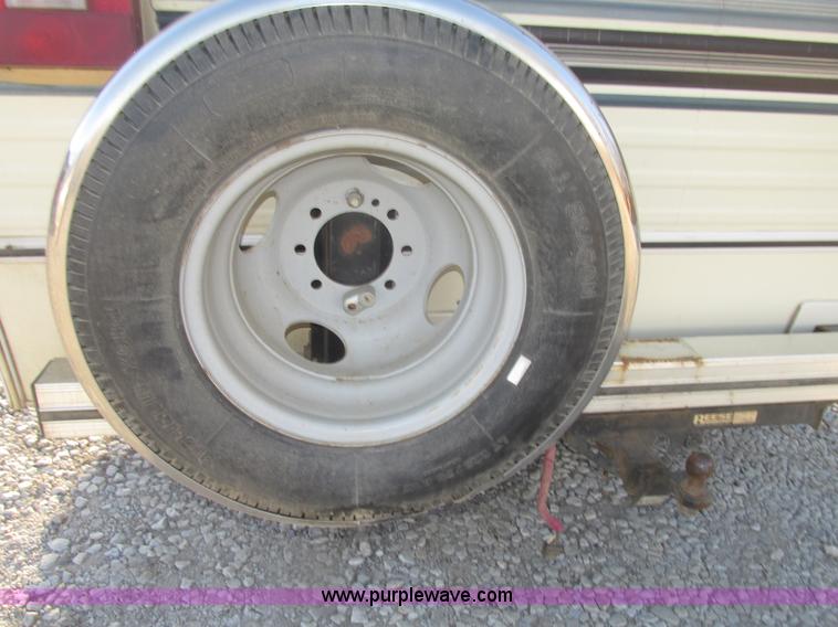 image for item H4735 1993 Ford Econoline E350 Dutchman 30' RV