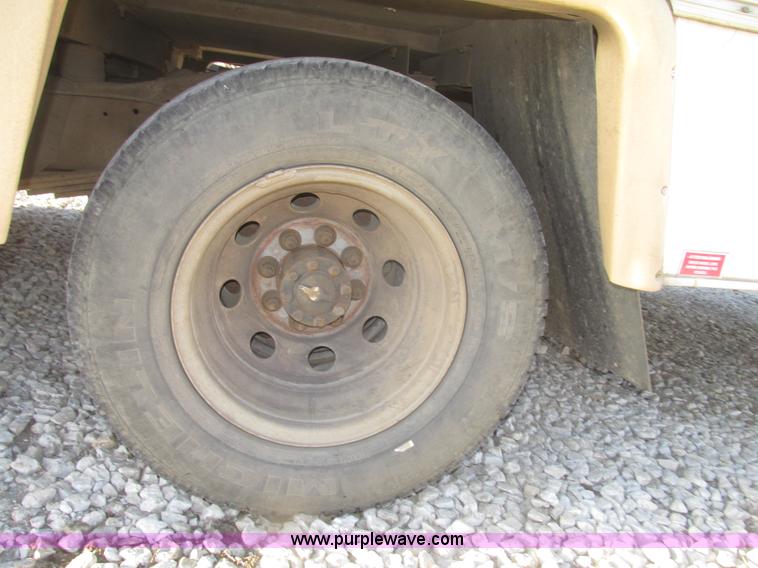 image for item H4735 1993 Ford Econoline E350 Dutchman 30' RV