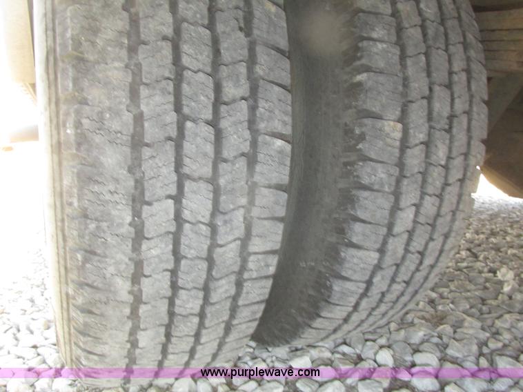 image for item H4735 1993 Ford Econoline E350 Dutchman 30' RV