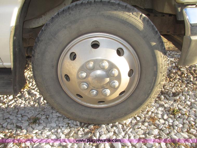 image for item H4735 1993 Ford Econoline E350 Dutchman 30' RV