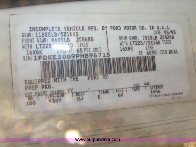 image for item H4735 1993 Ford Econoline E350 Dutchman 30' RV