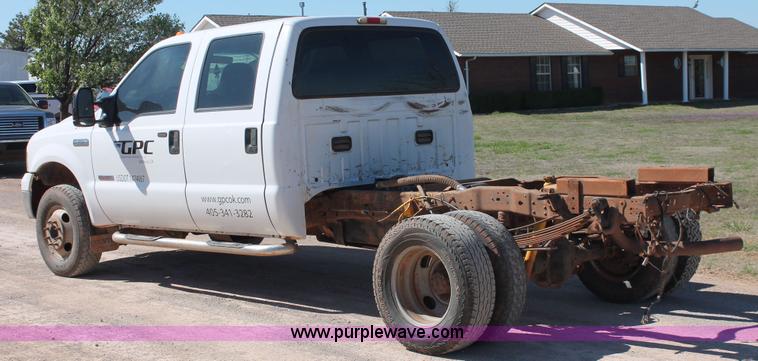 image for item H5867 2005 Ford F350 Super Duty XLT Crew Cab pickup truck