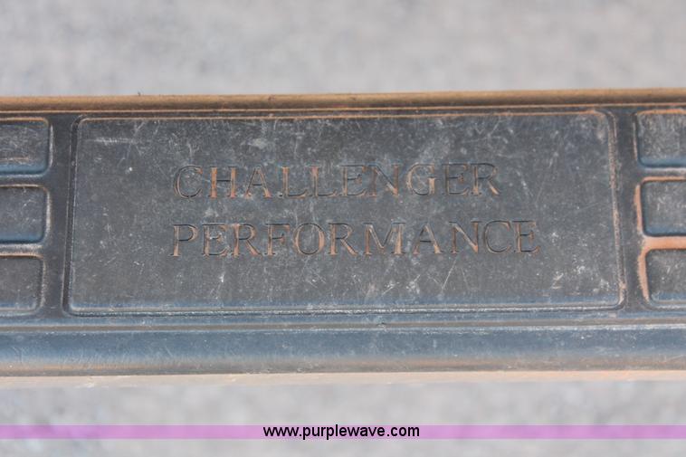 image for item H5867 2005 Ford F350 Super Duty XLT Crew Cab pickup truck