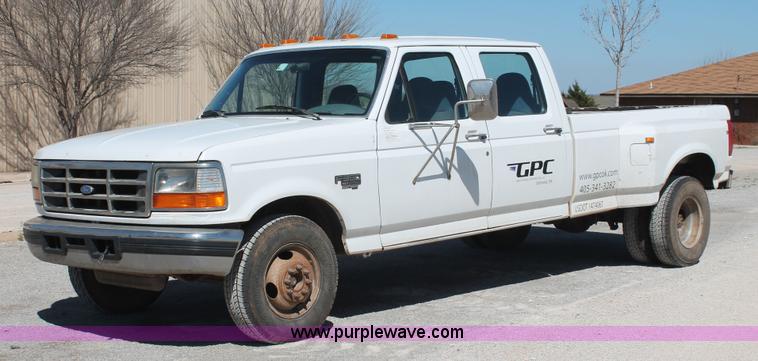 image for item H5868 1997 Ford F350 XLT Crew Cab pickup truck