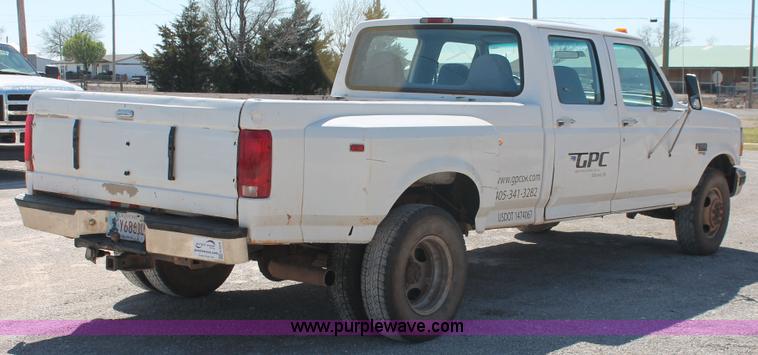 image for item H5868 1997 Ford F350 XLT Crew Cab pickup truck