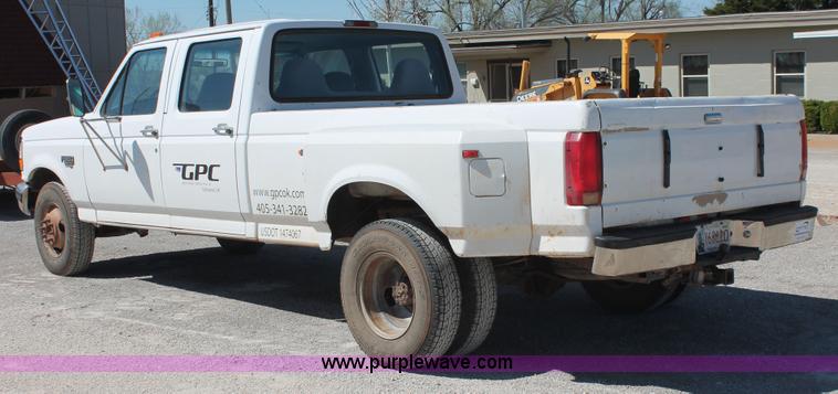 image for item H5868 1997 Ford F350 XLT Crew Cab pickup truck