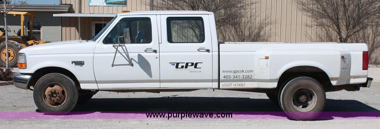 image for item H5868 1997 Ford F350 XLT Crew Cab pickup truck