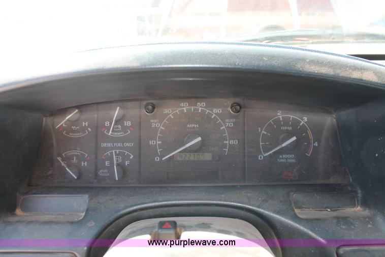 image for item H5868 1997 Ford F350 XLT Crew Cab pickup truck