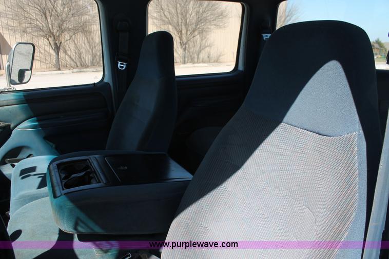 image for item H5868 1997 Ford F350 XLT Crew Cab pickup truck