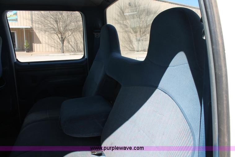 image for item H5868 1997 Ford F350 XLT Crew Cab pickup truck