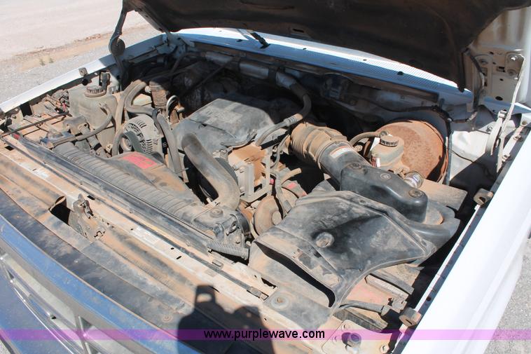 image for item H5868 1997 Ford F350 XLT Crew Cab pickup truck