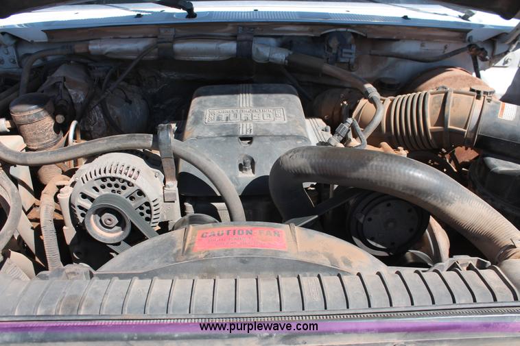 image for item H5868 1997 Ford F350 XLT Crew Cab pickup truck