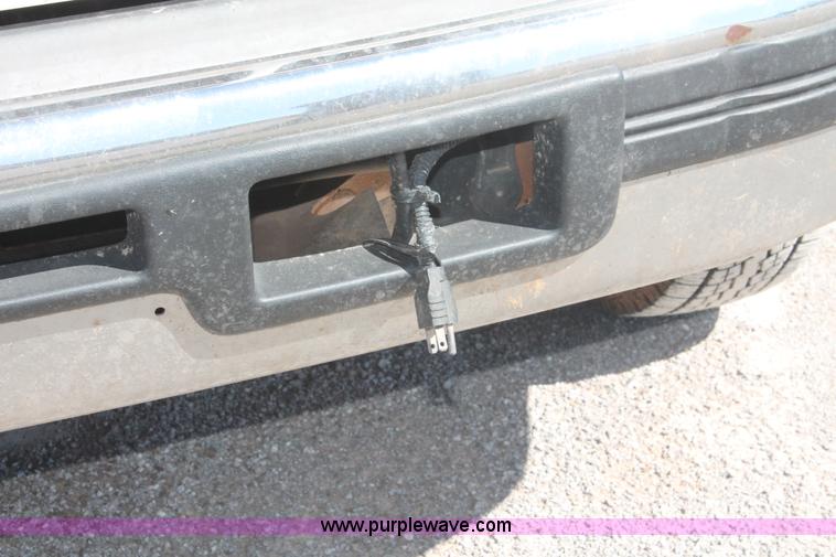 image for item H5868 1997 Ford F350 XLT Crew Cab pickup truck