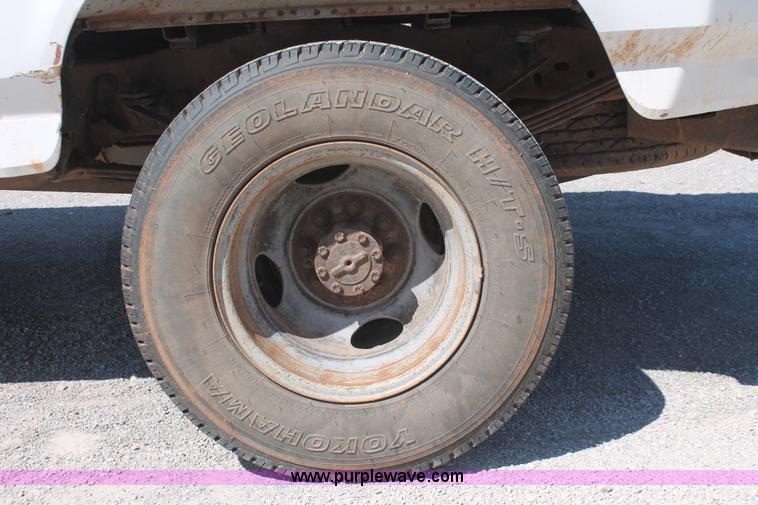 image for item H5868 1997 Ford F350 XLT Crew Cab pickup truck