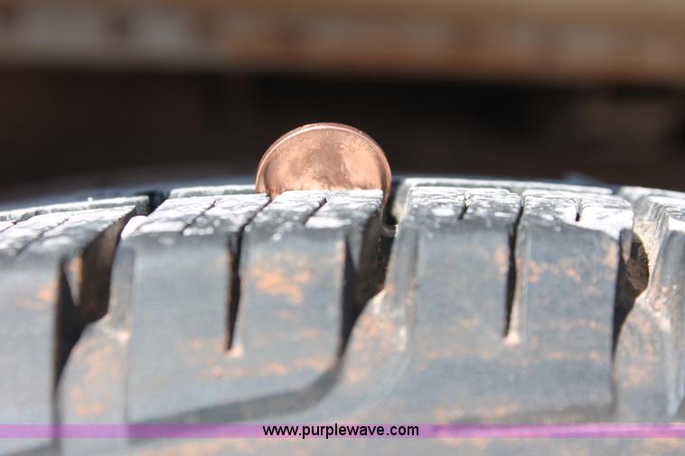 image for item H5868 1997 Ford F350 XLT Crew Cab pickup truck