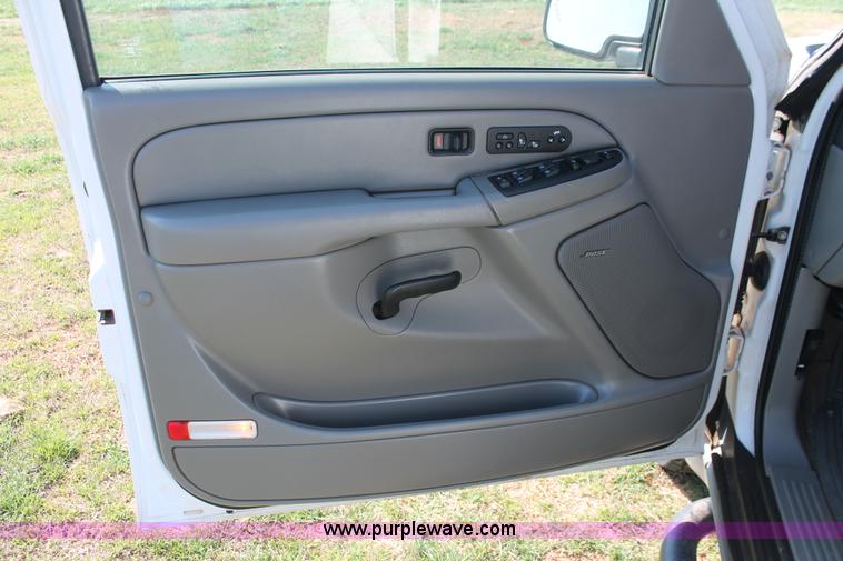 image for item H5875 2006 Chevrolet Tahoe Z71 SUV