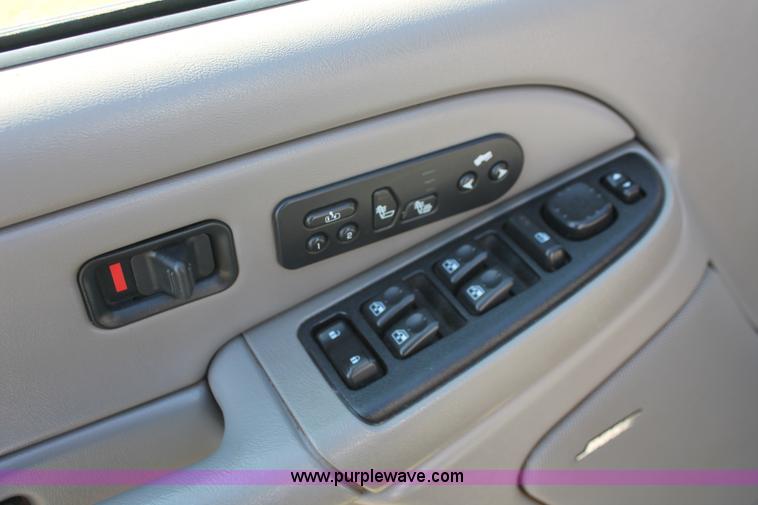 image for item H5875 2006 Chevrolet Tahoe Z71 SUV