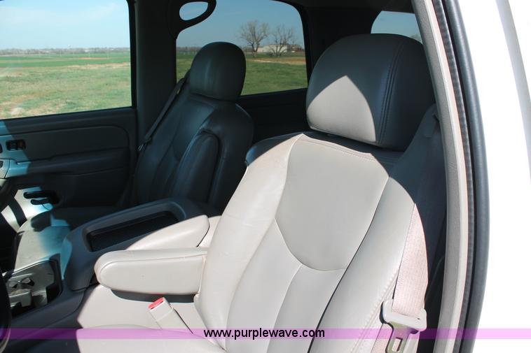 image for item H5875 2006 Chevrolet Tahoe Z71 SUV