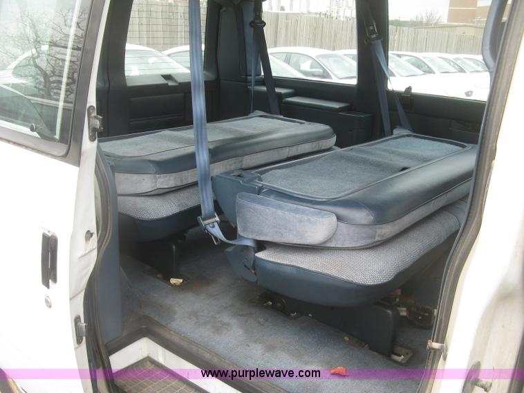 image for item H8734 1993 Chevrolet Astro van